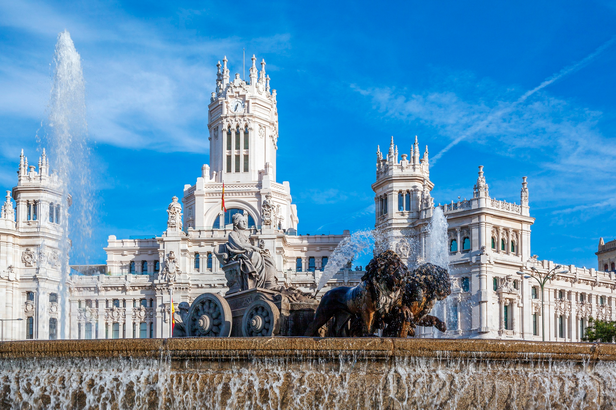 Spanish PM’s Kyiv Visit: A Strong Stand for Ukraine with Aid and Support